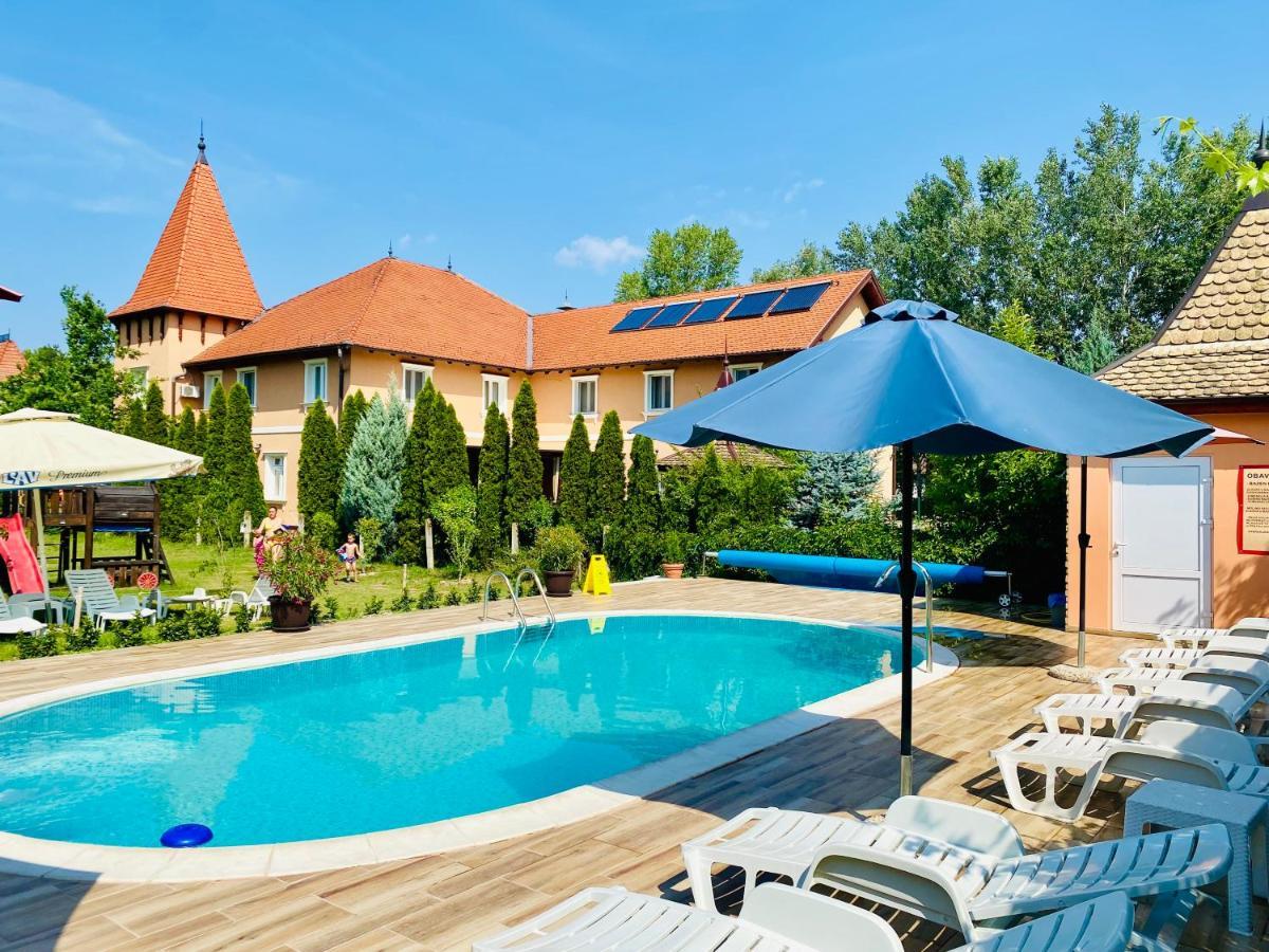 Villa Larus Palic Exterior photo